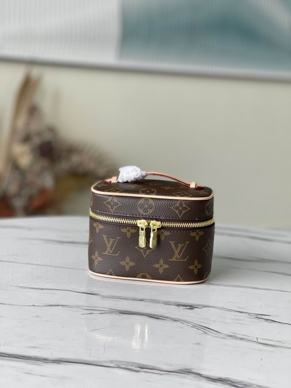 Louis Vuitton Beauty Bag ID:20230215-45